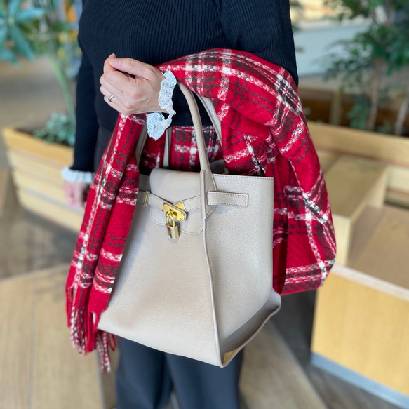 保温効果♡とろける肌触り♡184×70 大判チェックストール♡軽量 体型カバー 差し色 赤■KMC-147 841995 11枚目の画像