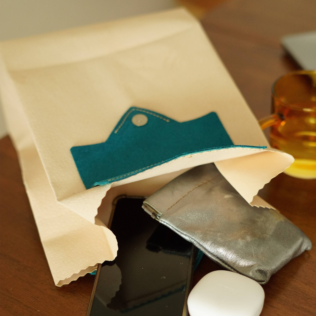 ヌメ革 紙袋風サブバッグ｜マグネット開閉 持ち手カラー変更可 本革 トートバッグ ランチバッグ 　折りたためる