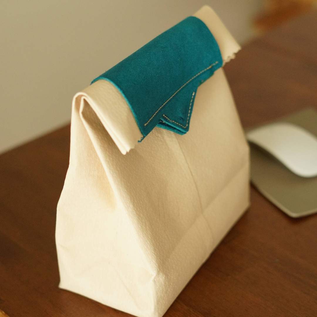 ヌメ革 紙袋風サブバッグ｜マグネット開閉 持ち手カラー変更可 本革 トートバッグ ランチバッグ 　折りたためる