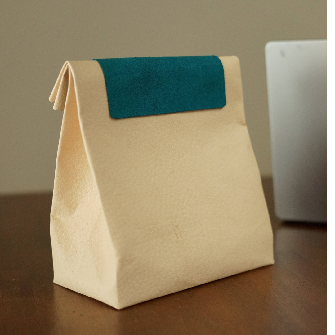 ヌメ革 紙袋風サブバッグ｜マグネット開閉 持ち手カラー変更可 本革 トートバッグ ランチバッグ 　折りたためる