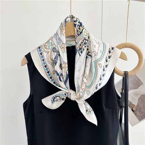 エレガントな馬デザインのシルク100%スカーフ 約65cm 正方形 絹製