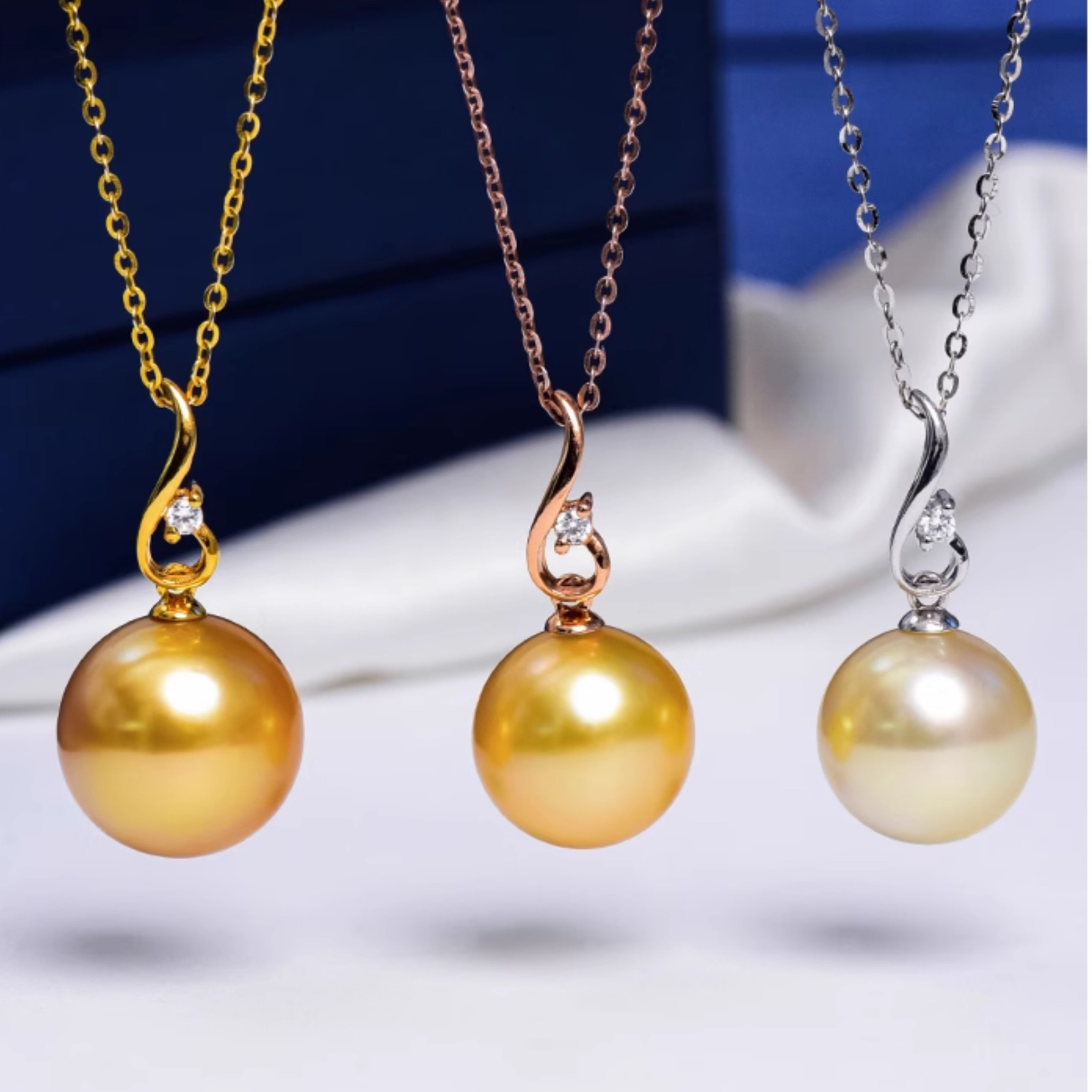 ルミナ 10～14mm 天然南洋ゴールドビーズペンダント（18Kゴールド、ダイヤモンド付き）完璧な丸みと輝きを持つ、エレガントで