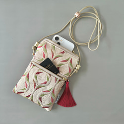 【受注制作】モロッカン生地のスマホショルダー ♦リエール♦ギフトにおすすめ♦ 2枚目の画像