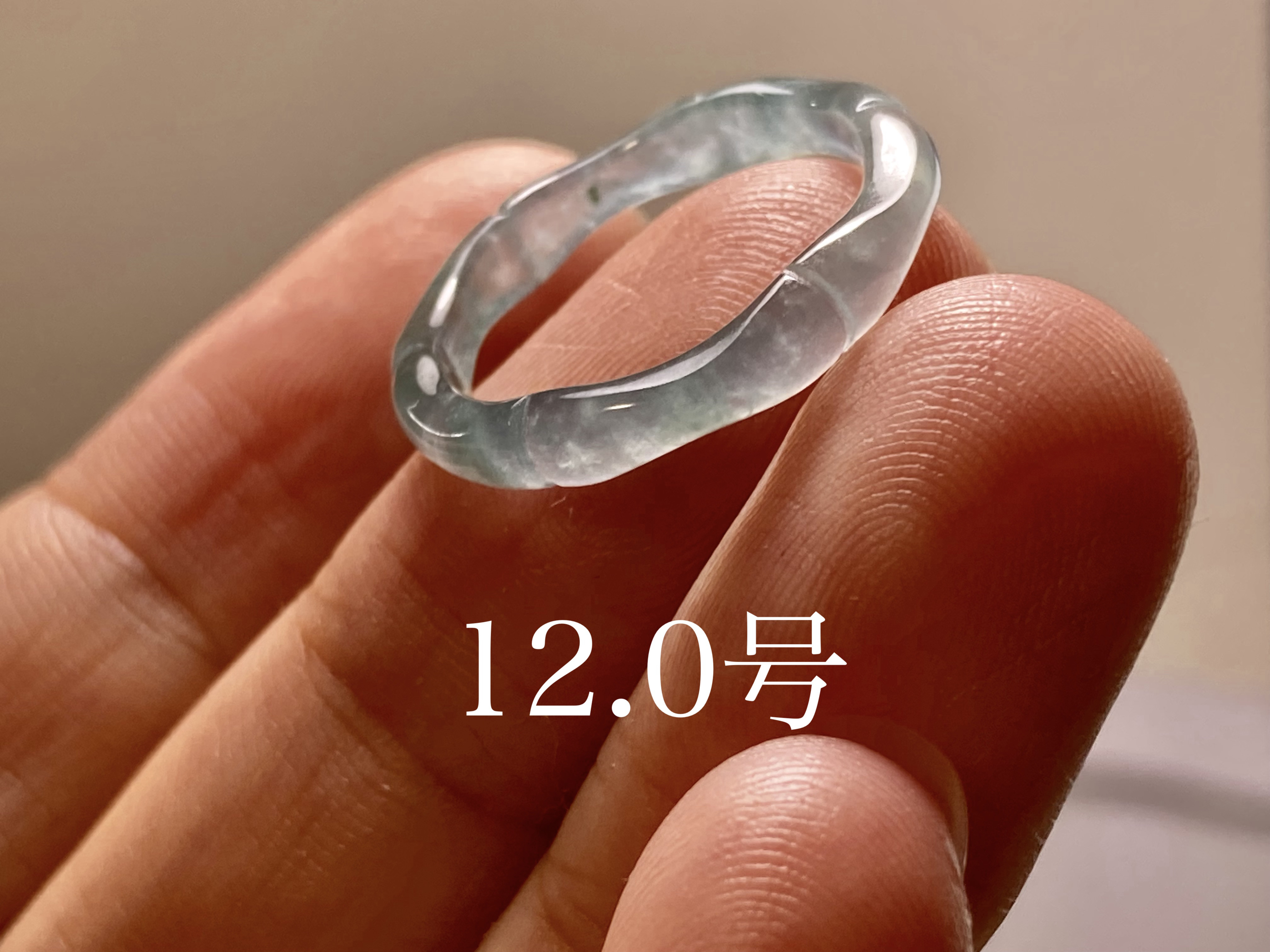 L14-78 高氷種 竹節 リング 高級感 薄水青色 12.0号 グアテマラ産 A貨 本翡翠 くりぬき 黒翡翠