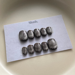 《ベリーショート在庫あるのみセール》ゴールドフレンチのマグネットネイルチップ 3枚目の画像