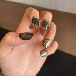 《ベリーショート在庫あるのみセール》ゴールドフレンチのマグネットネイルチップ 1枚目の画像