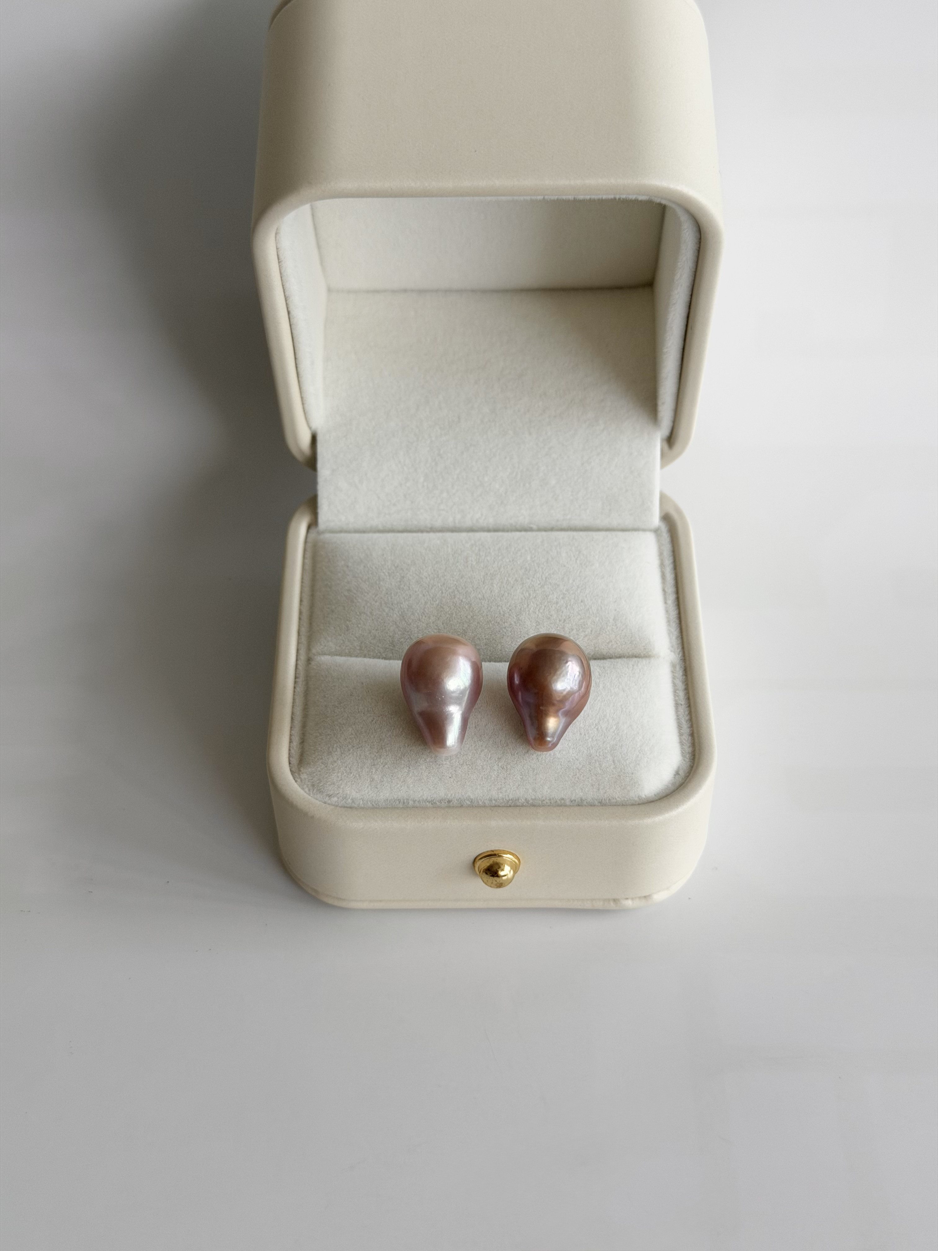 淡水パールのバロックピアス/金具変更可〈14kgf  K10  K18〉 5,680円