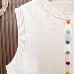 カラーボタン ニットベスト レディース 秋冬 ゆったりオーバーサイズ 綿毛糸 アンサンブル 重ね着 おしゃれ ノーカ 10枚目の画像