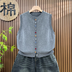 カラーボタン ニットベスト レディース 秋冬 ゆったりオーバーサイズ 綿毛糸 アンサンブル 重ね着 おしゃれ ノーカ 2枚目の画像