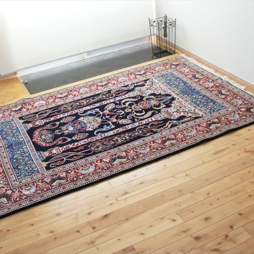 ペルシャ絨毯 カシャン産 220×140cm 黒色 糸杉柄 メフラブ 伝統工芸品