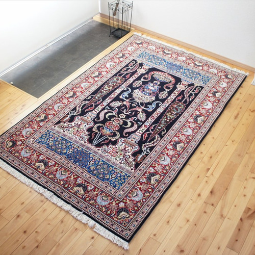 ペルシャ絨毯 カシャン産 220×140cm 黒色 糸杉柄 メフラブ 伝統工芸品