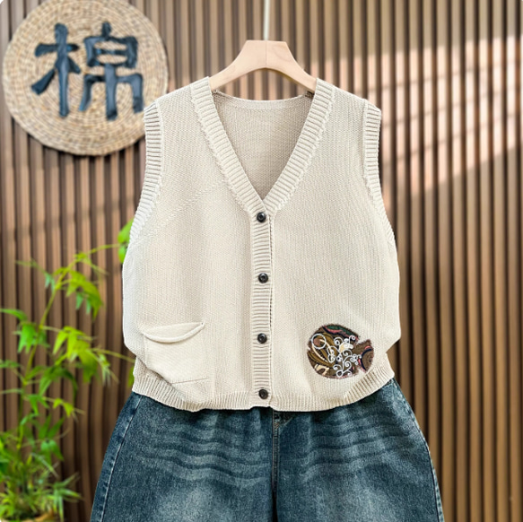 綿100% Vネック  ニットベスト 秋冬 ゆったりオーバーサイズ 綿毛糸 アンサンブル 重ね着 おしゃれ ノーカ 4枚目の画像