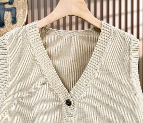 綿100% Vネック  ニットベスト 秋冬 ゆったりオーバーサイズ 綿毛糸 アンサンブル 重ね着 おしゃれ ノーカ 8枚目の画像