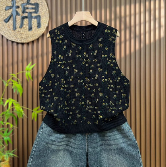綿100% プリント  ニットベスト 秋冬 ゆったりオーバーサイズ 綿毛糸 アンサンブル 重ね着 おしゃれ ノーカ 5枚目の画像
