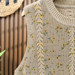 綿100% プリント  ニットベスト 秋冬 ゆったりオーバーサイズ 綿毛糸 アンサンブル 重ね着 おしゃれ ノーカ 11枚目の画像