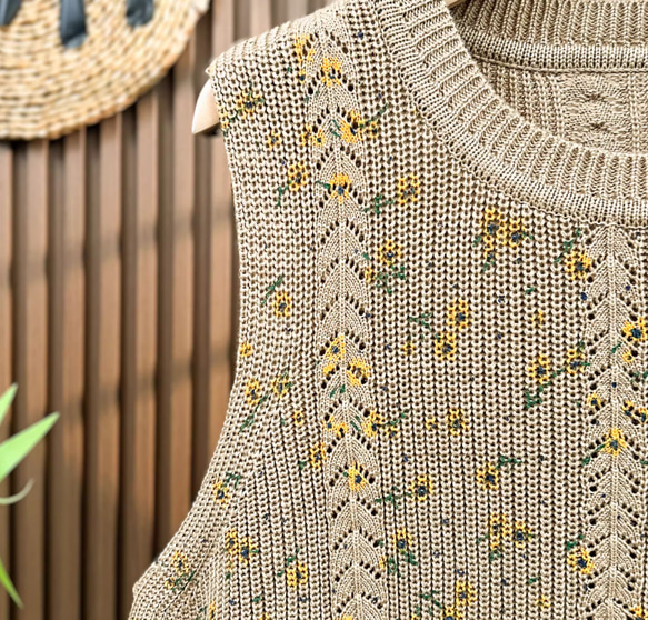 綿100% プリント  ニットベスト 秋冬 ゆったりオーバーサイズ 綿毛糸 アンサンブル 重ね着 おしゃれ ノーカ 11枚目の画像