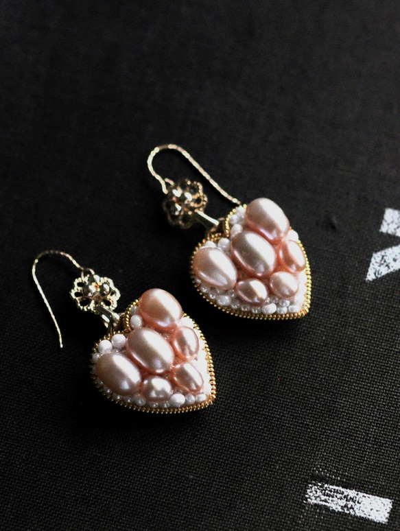 14Kゴールドフィルド　天然真珠　　大人可愛いハートのピアス 5枚目の画像