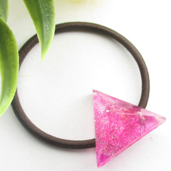 桃色クォーツは、見る角度で表情が異なるけれど変わらず笑顔です♪(ぼぼ屋のヘアゴム)SH245 1枚目の画像