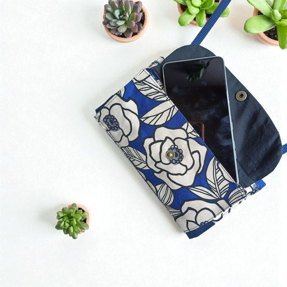 スマホポケット付きお財布ショルダー　ショルダーお財布　長財布　花柄財布　ショルダーウォレット　お財布ショルダー　椿 4枚目の画像