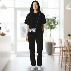スマホポケット付きお財布ショルダー　ショルダーお財布　長財布　花柄財布　ショルダーウォレット　お財布ショルダー　椿 2枚目の画像