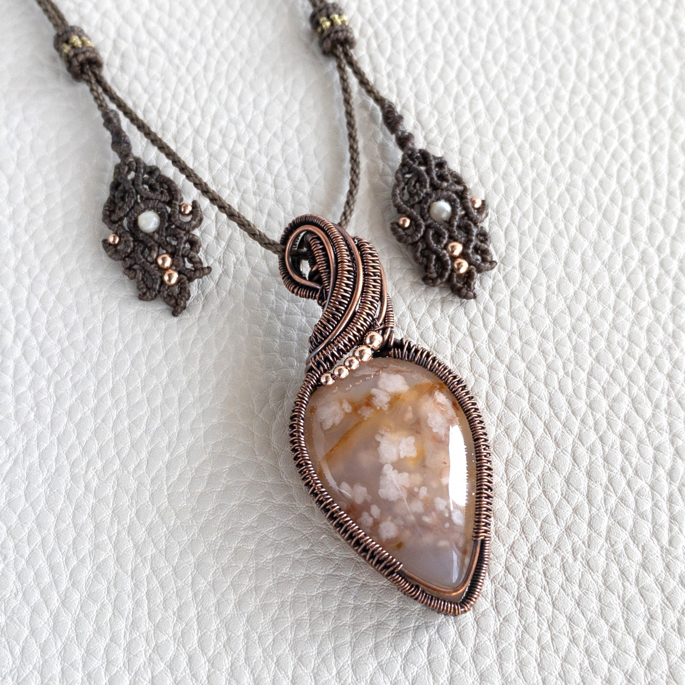 ＜チェリーブロッサムアゲート＞ ストリームライン ペンダント