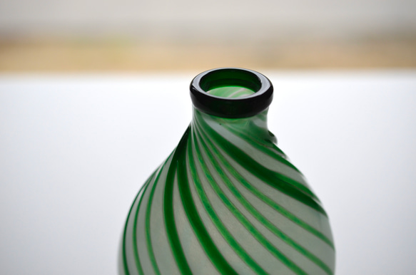 新緑ラインの楕円花入 4枚目の画像