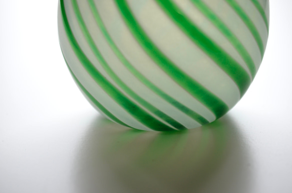 新緑ラインの楕円花入 3枚目の画像