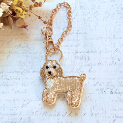 2way】ビーズ刺繍のうちの子ブローチ、バッグチャーム・ポメラニアン