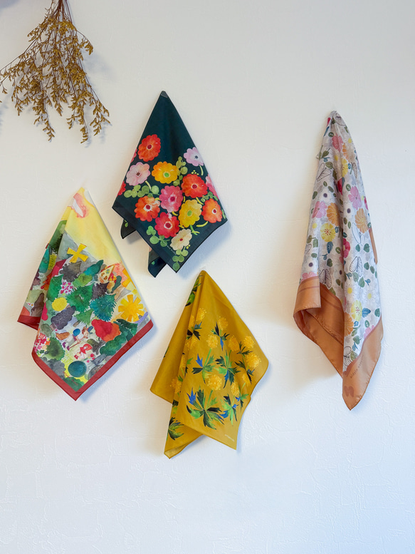 スカーフにもなる水彩画ハンカチ「ガーベラ」 7枚目の画像