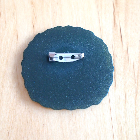 特集掲載◆ｸﾘｽﾏｽﾌﾞﾛｰﾁ◆クマさんからのプレゼント 5枚目の画像