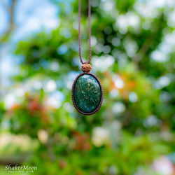 健康のお守りをお探しのあなたへ！キラキラ！アベンチュリンとルドラクシャのお守りネックレス・ペンダント14 天然石マクラメ 2枚目の画像