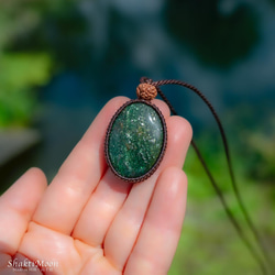 健康のお守りをお探しのあなたへ！キラキラ！アベンチュリンとルドラクシャのお守りネックレス・ペンダント14 天然石マクラメ 6枚目の画像