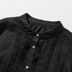 洗練された印象を叶える　大人のきれいめシャツブラウス 長袖ブラウス　リネン100％　ブラック　250920-2 2枚目の画像