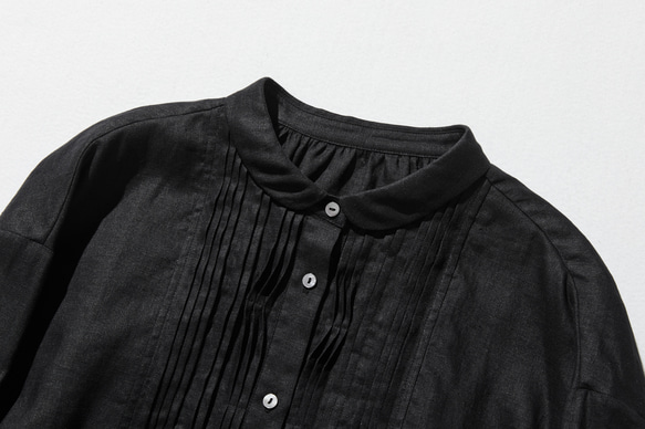 洗練された印象を叶える　大人のきれいめシャツブラウス 長袖ブラウス　リネン100％　ブラック　250920-2 2枚目の画像