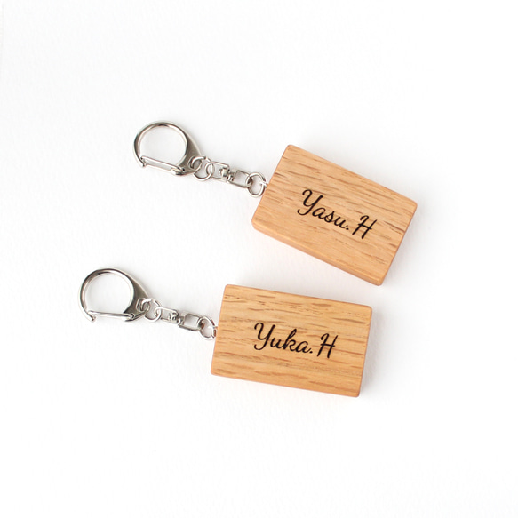 黄金比デザインの森のかけら 木製キーホルダー オーク 名入れ対応 ナチュラル雑貨 5枚目の画像