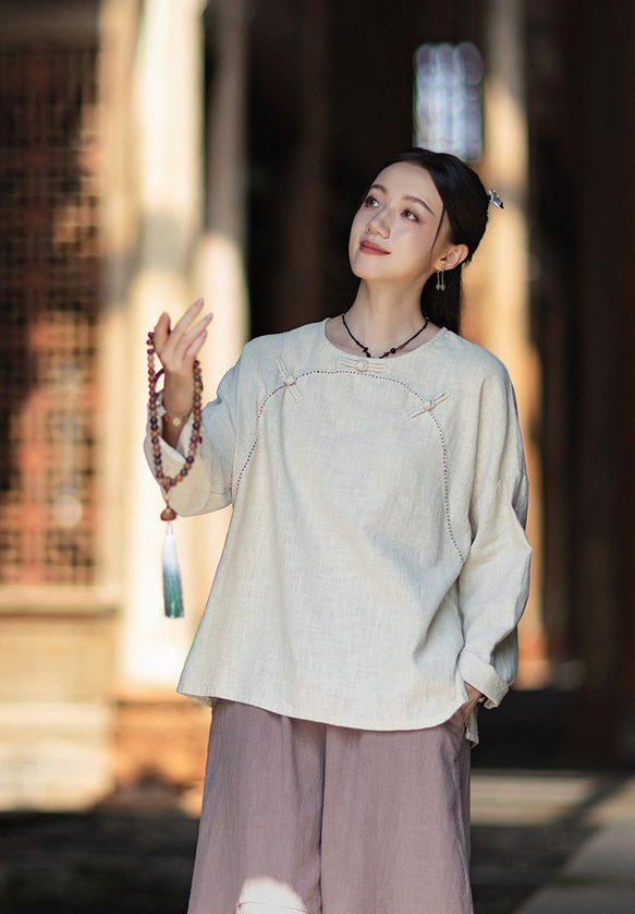 ラミーTシャツ 中国結びボタン 秋の新作 オリジナルデザイン レディース 長袖 ナチュラル素材 #麻色 5枚目の画像