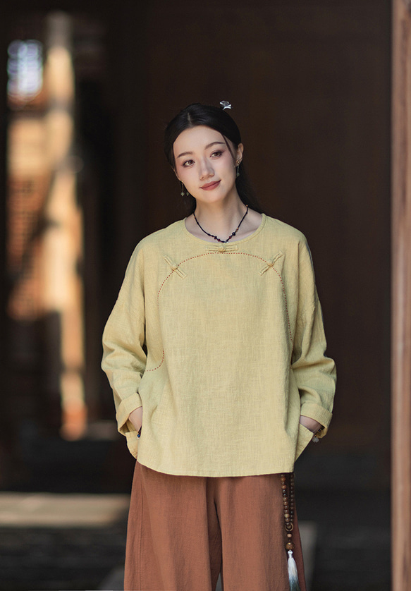 ラミーTシャツ 中国結びボタン 秋の新作 オリジナルデザイン レディース 長袖 ナチュラル素材 #黄色 4枚目の画像