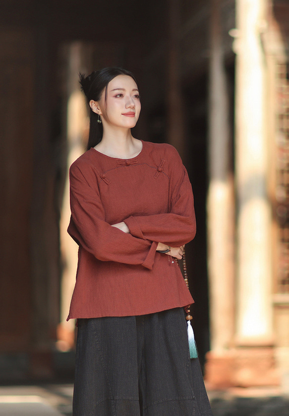 ラミーTシャツ 中国結びボタン 秋の新作 オリジナルデザイン レディース 長袖 ナチュラル素材 #赤色 3枚目の画像