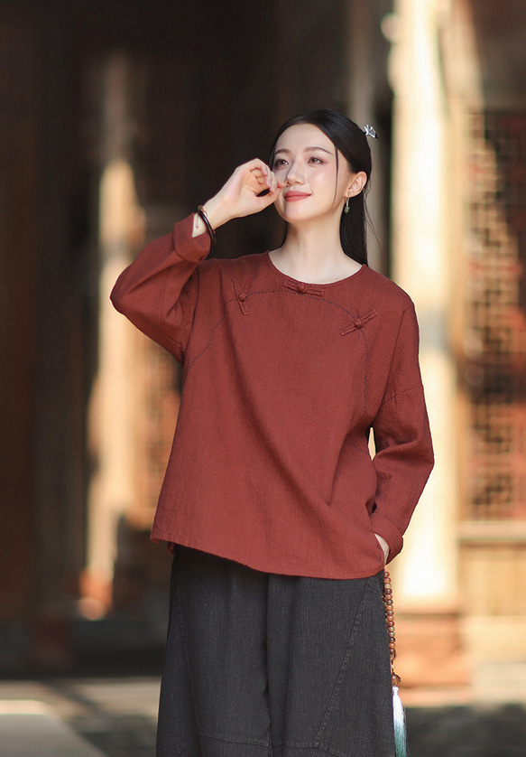 ラミーTシャツ 中国結びボタン 秋の新作 オリジナルデザイン レディース 長袖 ナチュラル素材 #赤色 2枚目の画像