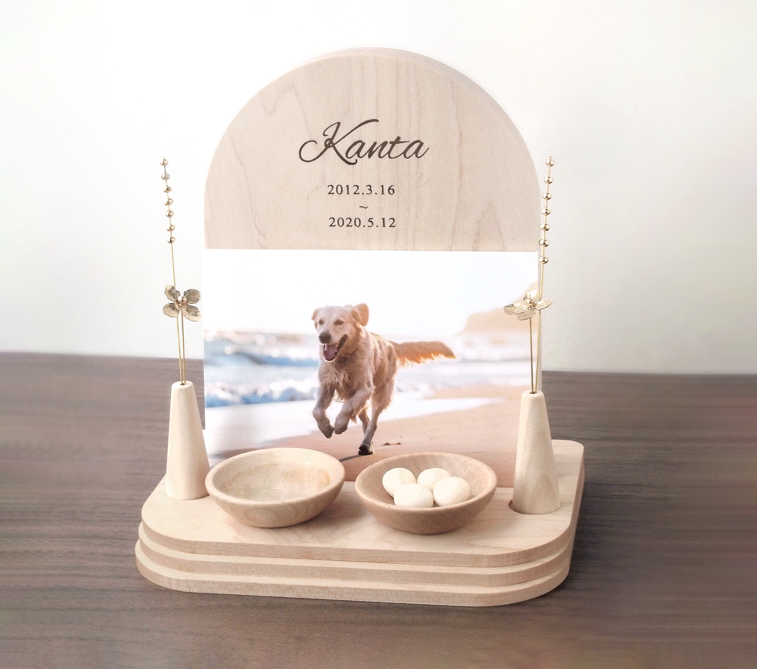 ペットを偲ぶ特別な空間（うちの子ウチの子ペットメモリアル仏壇供養ミニ祭壇フォト）