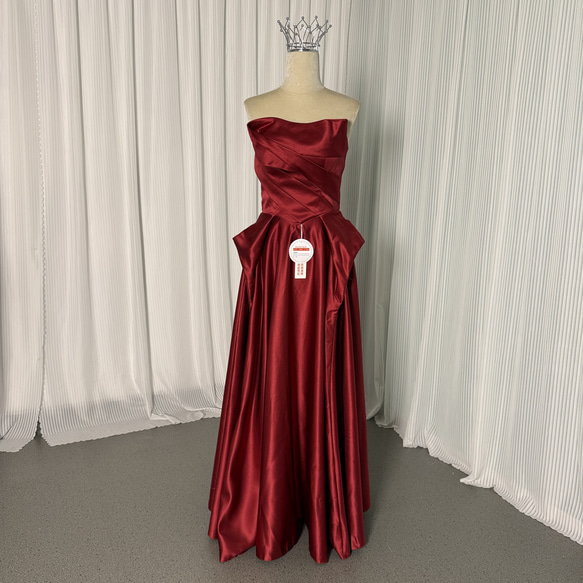 送料無料！上品！パーティードレス 赤 ベアトップ 光沢サテン 2次会  