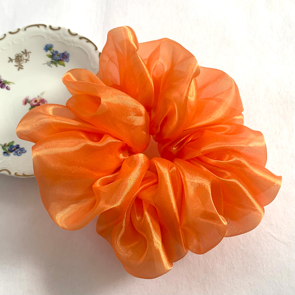 日本製オーガンジーシュシュ フレッシュオレンジ 大きめ 14cm 推し色