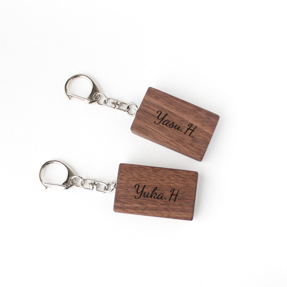 森のかけら 木製キーホルダー（ウォールナット） 黄金比デザイン 名入れ対応 キーホルダー 木製雑貨 ナチュラル雑貨 5枚目の画像