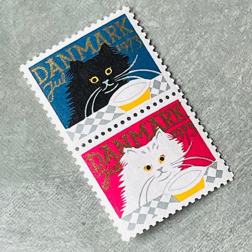 クリスマスシール2種セット(黒ネコ・白ネコ）デンマーク1973年｜未使用