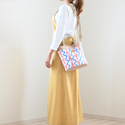 お出かけを最高に楽しく☆おちゃめなロブスターの2wayバッグ☆イタリア革で上品に 3枚目の画像