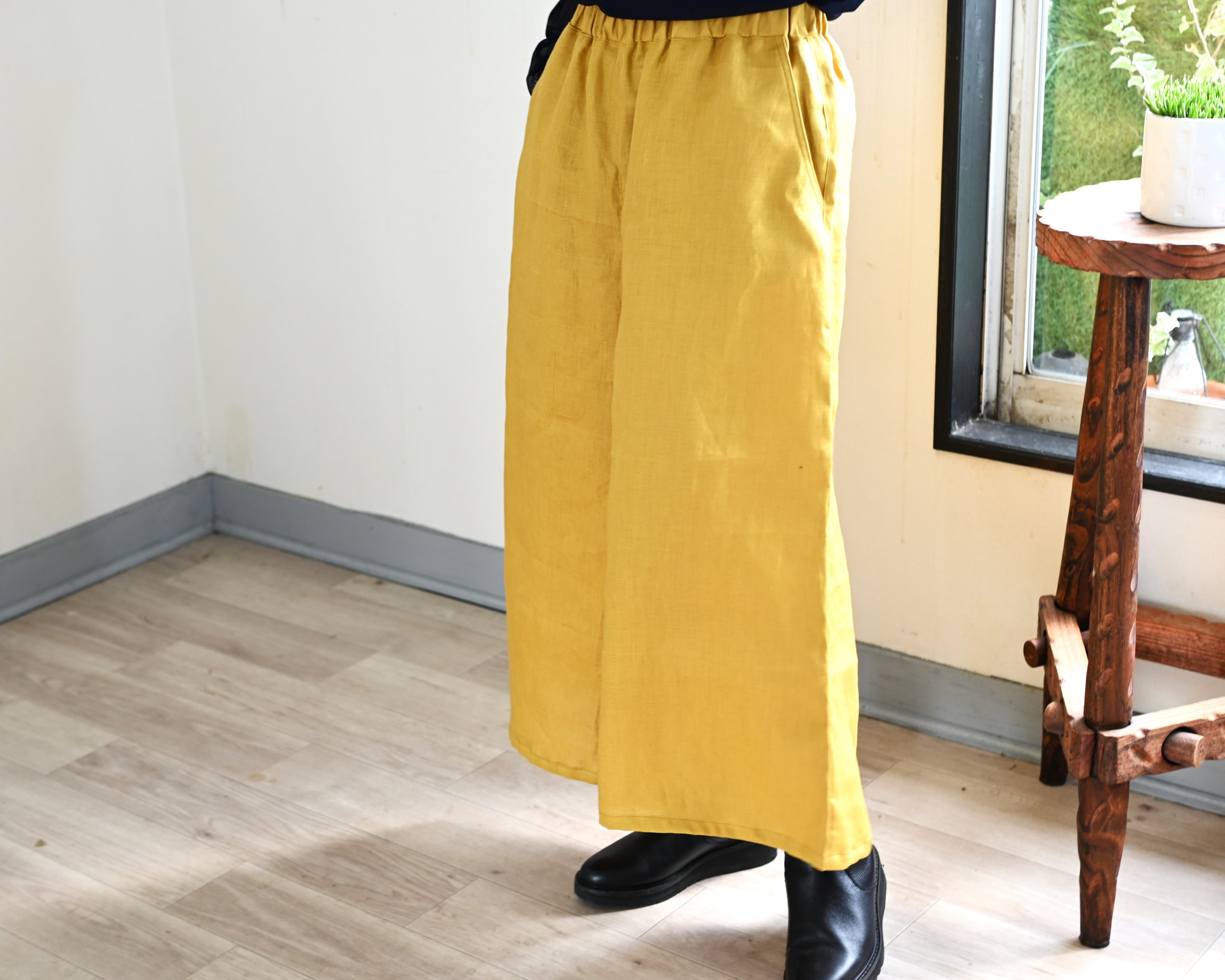 リネンミドル丈ワイドフレアパンツ：マスタードイエロー