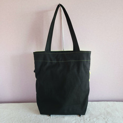 褶邊手提包霓虹黃 第3張的照片