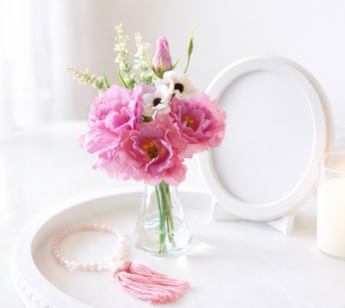 《枯れないお供え花》　トルコ桔梗とミニアネモネのお供えアレンジ