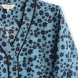 【ジョーゼットシルク100%】Vネック エレガントブルーのプリント柄　長袖ブラウス【秋春】ブルー 8枚目の画像