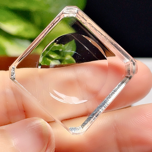 超透明 台座 丸玉 スフィア ガラス 四角M【高品質】 その他置物 小魚